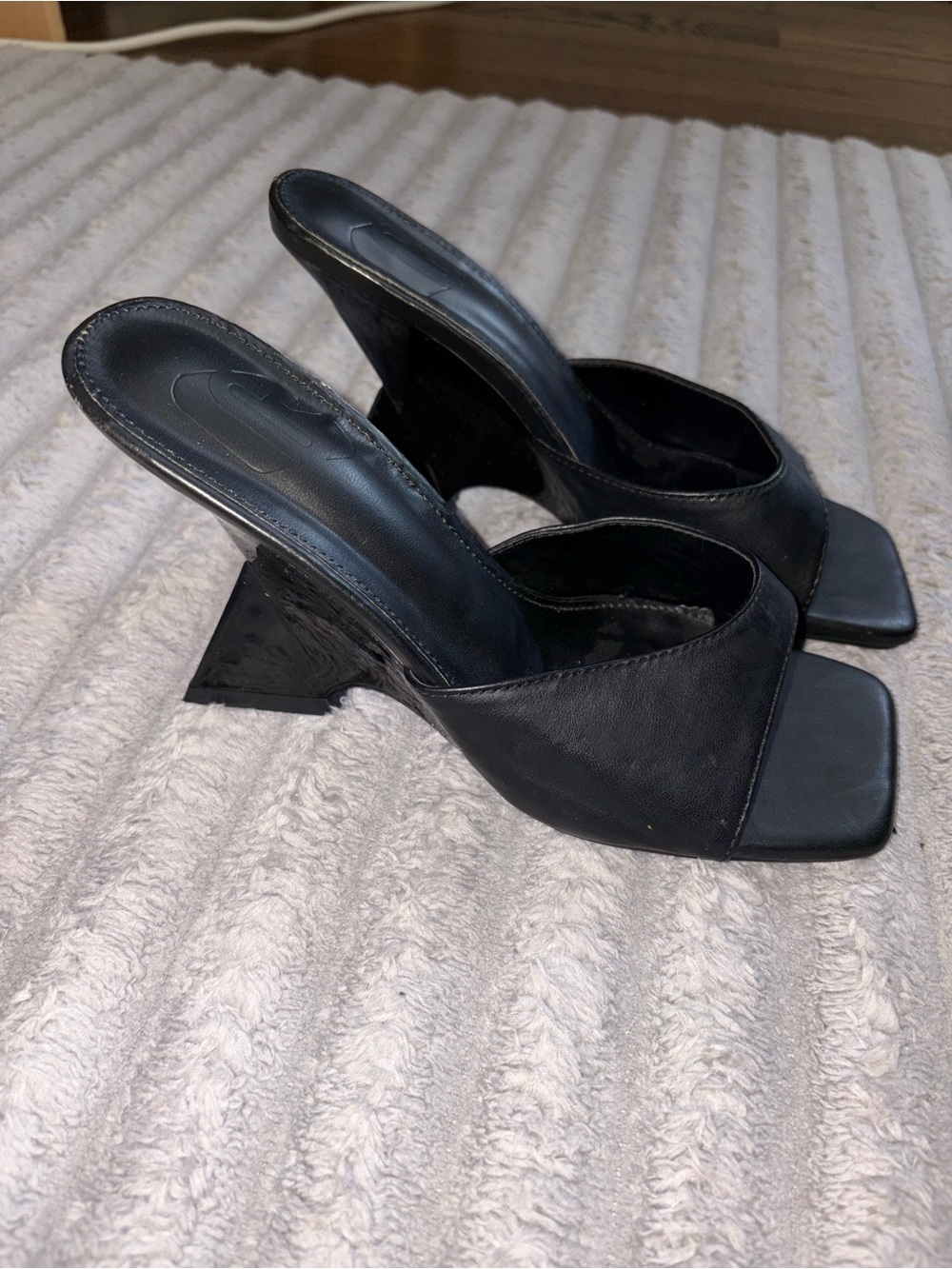 Slip-On Heels - Picture 2 of 3